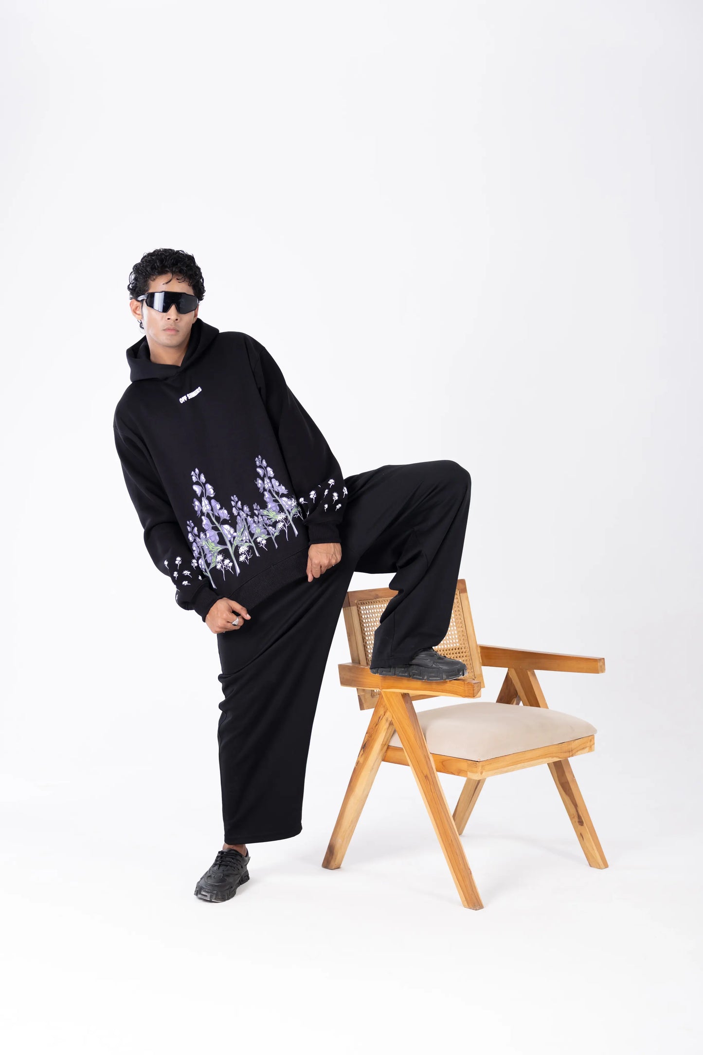 Black Hoodie - Last Bloom